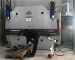 Zubehörteile Produktion z.B. Abkantpresse CNC Maschine 5-Achs-Bearbeitungszentrum